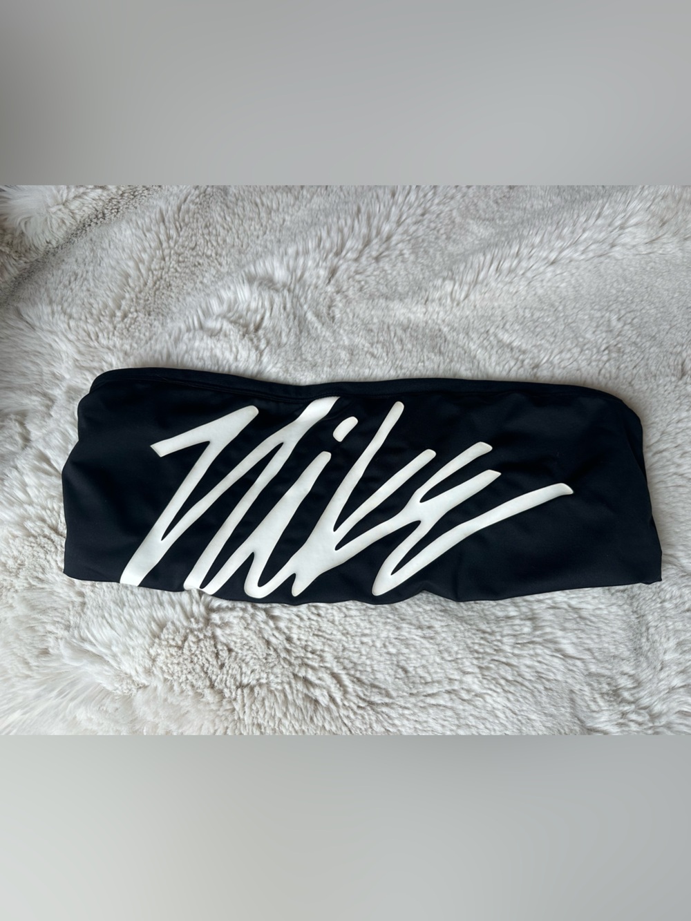 Nike Multi Logo Bandeau Bikini Top. Size: Large - Picture 2 of 7